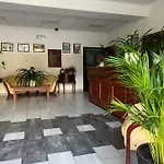 Kadar Kro *