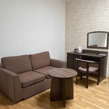 Kadar Inn *